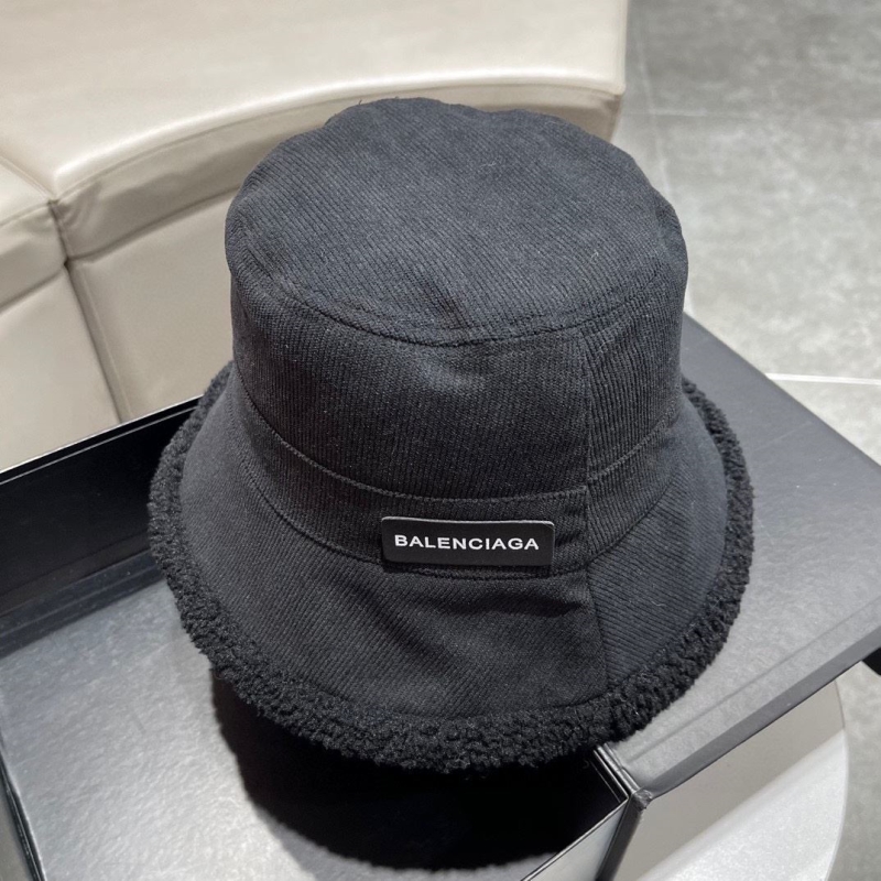 BALENCIAGA